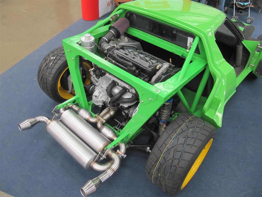Lister_Bell_STR_Engine_bay_above.JPG